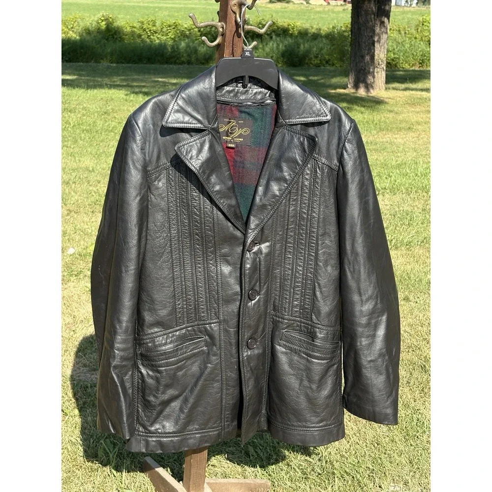 VTG Montgomery Ward Mens Black Leather Red Flannel Lined Peacoat 38R Jacket